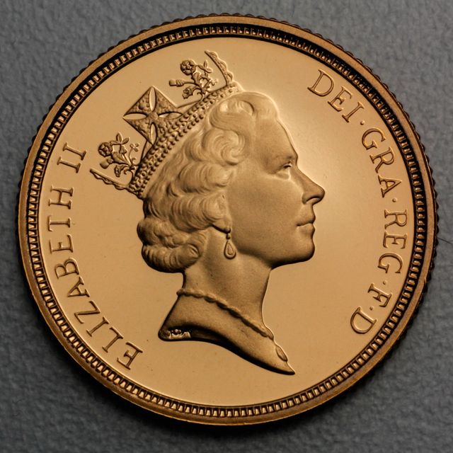 Sovereign Münze Königin Elisabeth II in der dritten Portraitversion mit Krone