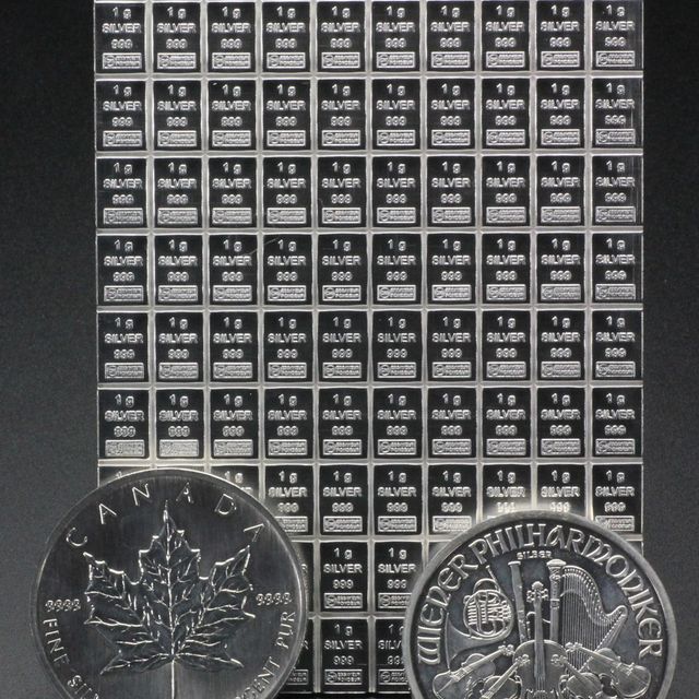 Silbertafel und Silbermünzen