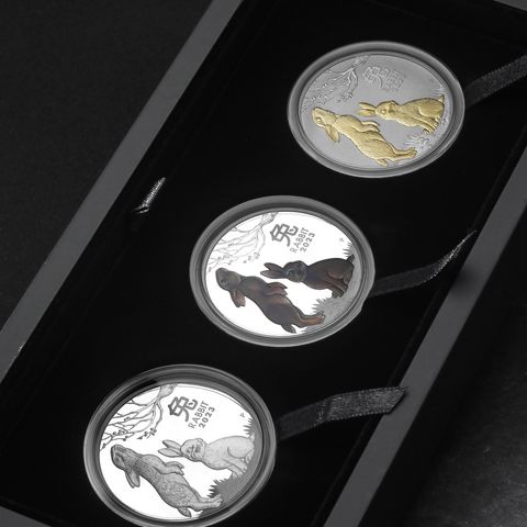 Lunar III, Silbermünz-Set Polierte Platte, koloriert und vergoldet