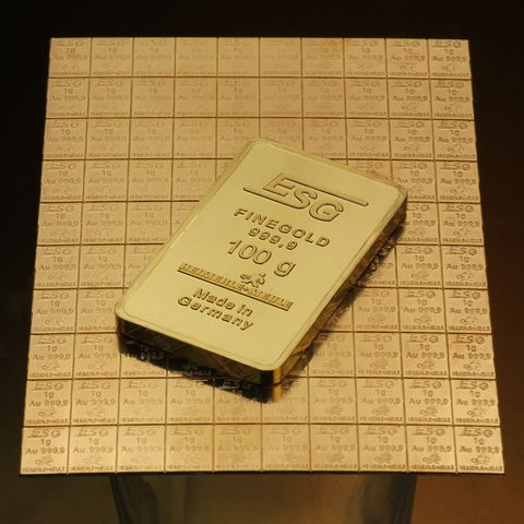 ESG 100x1g Goldtafel Prototyp aus dem Jahre 2010 mit 100g Goldbarren