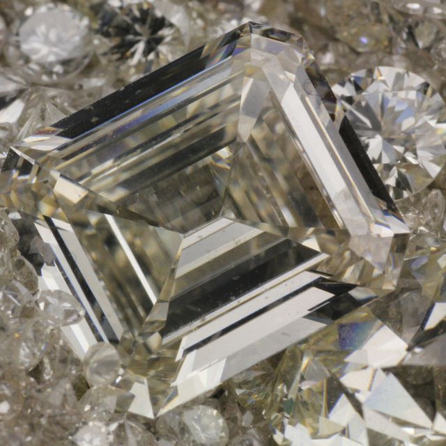 großer Treppenschliff Diamant