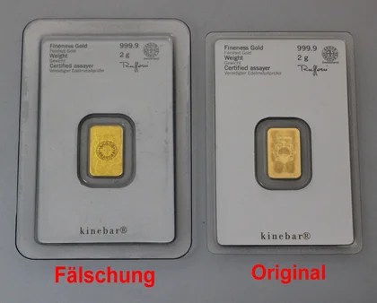 Gegenüberstellung Rückseite gefälschter und echter Heraeus Kinebar
