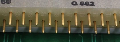 vergoldete Goldpins