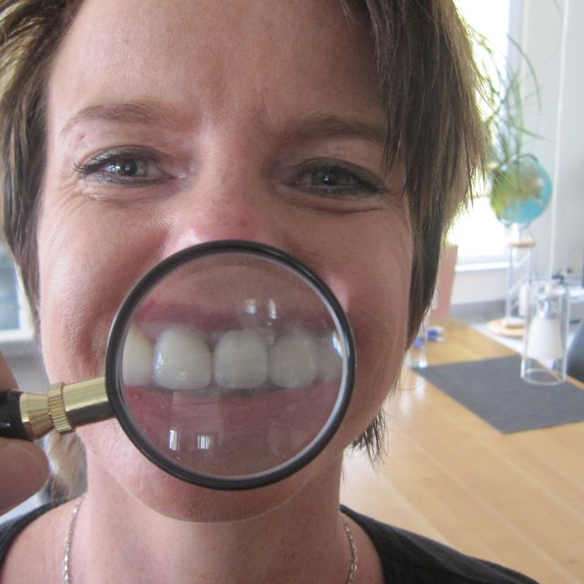 Keramik besetzte Kronen - Schöne Zähne sind wichtig für den Erfolg und das Selbstbewußtsein...