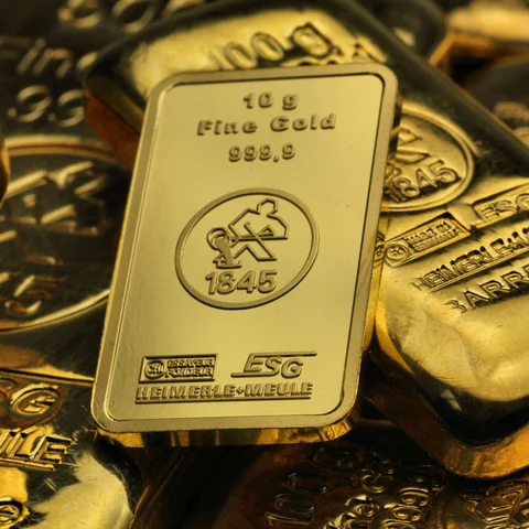 gemischte Goldbarren geprägt / gegossen