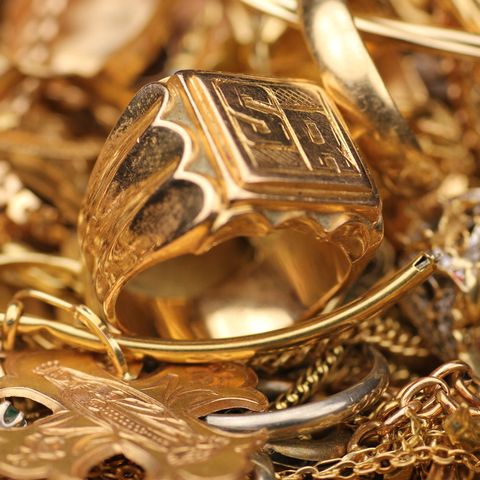 Goldring in Altgoldlos
