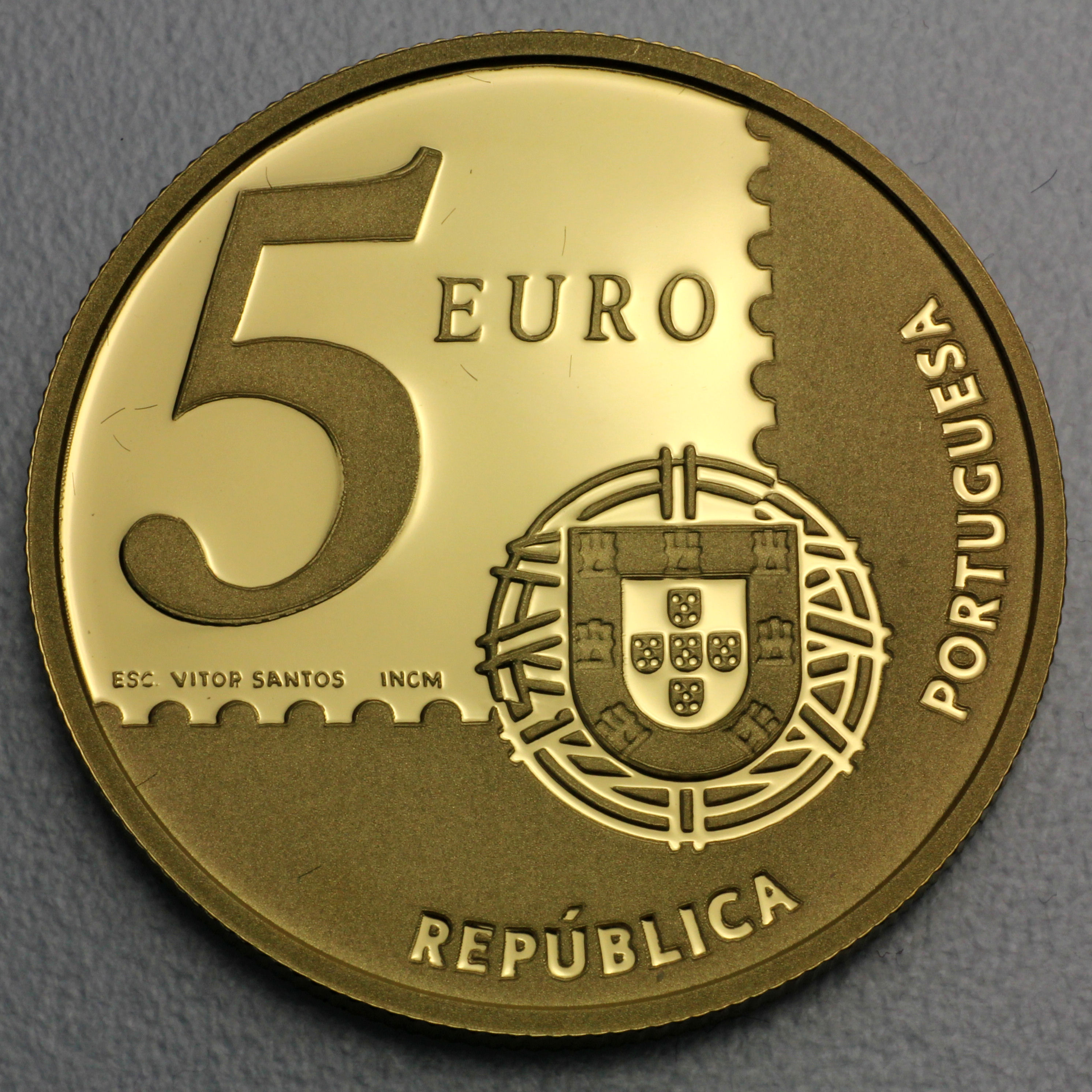 5 евро в долларах. 5 Евро. Фотография 5 евро. 5 Евро изображение. Банкнота 5 евро 2013.
